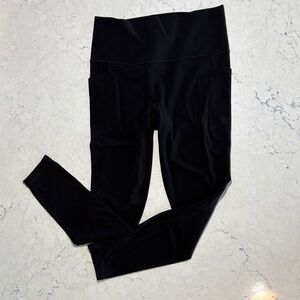 Athleta Salutation Stash Legging